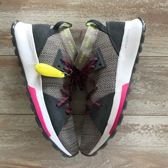 NWT Adidas Women’s Quesa Shoes - Picture 6 of 8